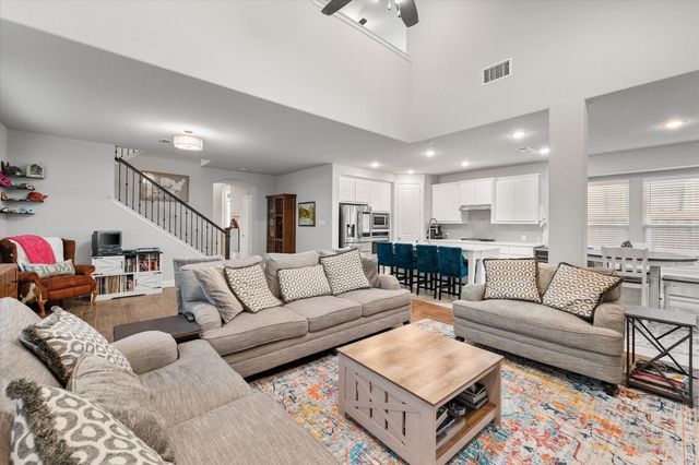 1519 Birds Fort Trail, Arlington, TX 76005