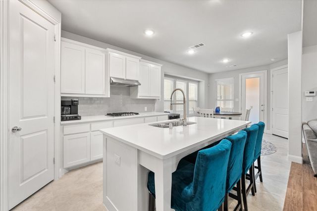 1519 Birds Fort Trail, Arlington, TX 76005