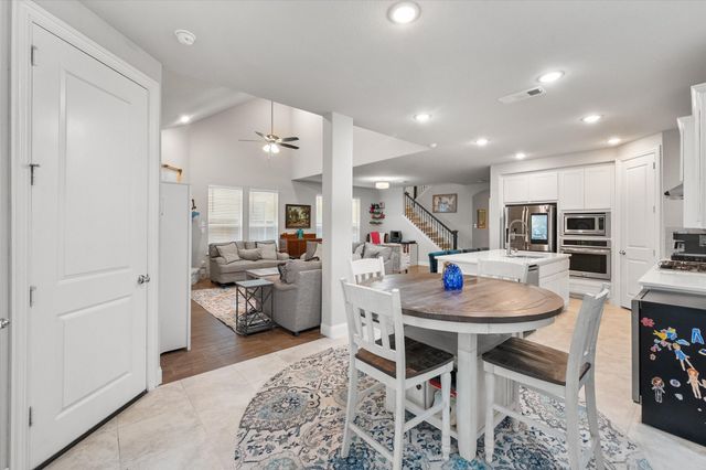 1519 Birds Fort Trail, Arlington, TX 76005