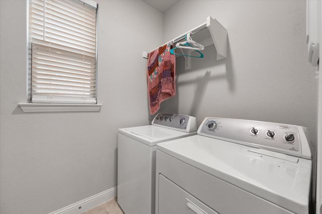 1519 Birds Fort Trail, Arlington, TX 76005