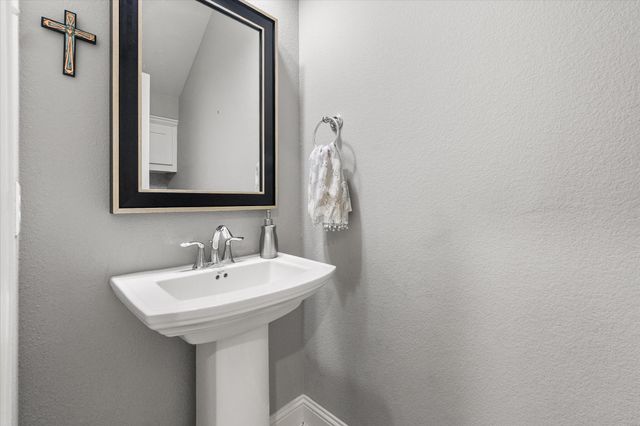 1519 Birds Fort Trail, Arlington, TX 76005