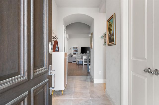 1519 Birds Fort Trail, Arlington, TX 76005