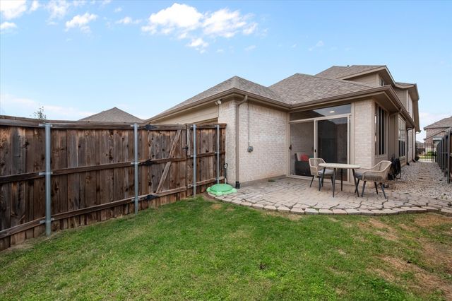 1519 Birds Fort Trail, Arlington, TX 76005