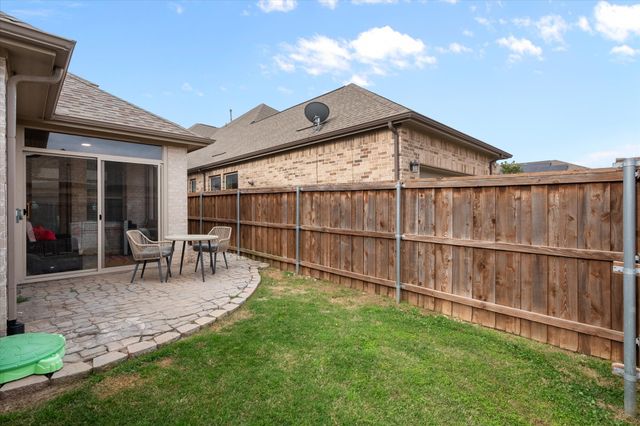 1519 Birds Fort Trail, Arlington, TX 76005