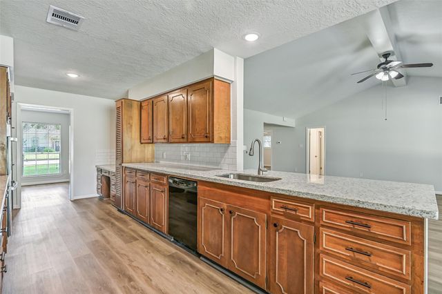 502 Misty Lane, Friendswood, TX 77546