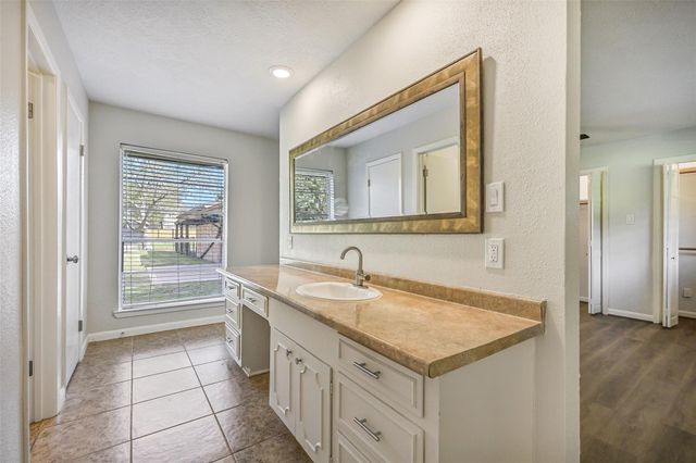 502 Misty Lane, Friendswood, TX 77546