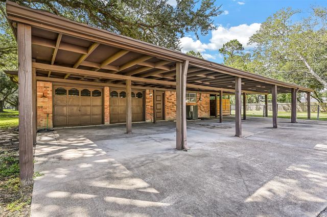 502 Misty Lane, Friendswood, TX 77546