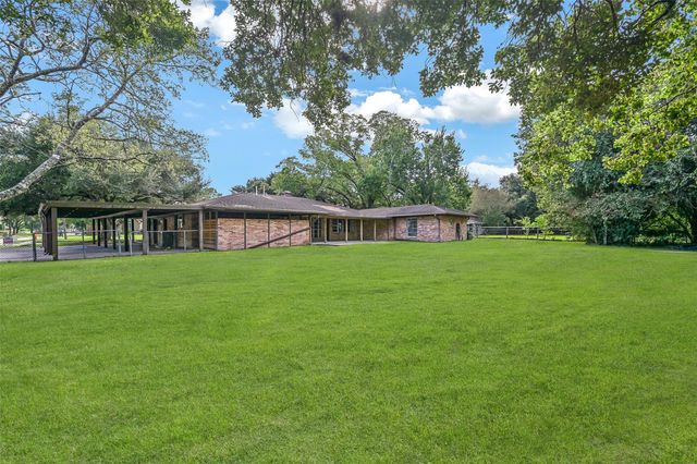 502 Misty Lane, Friendswood, TX 77546