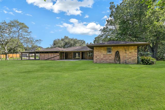 502 Misty Lane, Friendswood, TX 77546