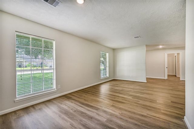 502 Misty Lane, Friendswood, TX 77546