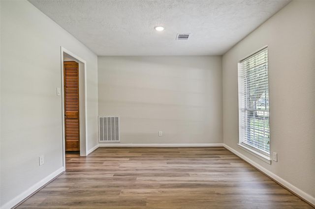 502 Misty Lane, Friendswood, TX 77546
