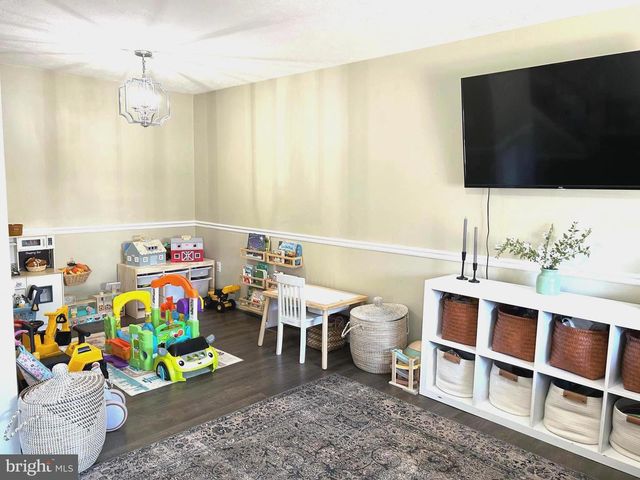 213 CHARLESTON CT, La Plata, MD 20646