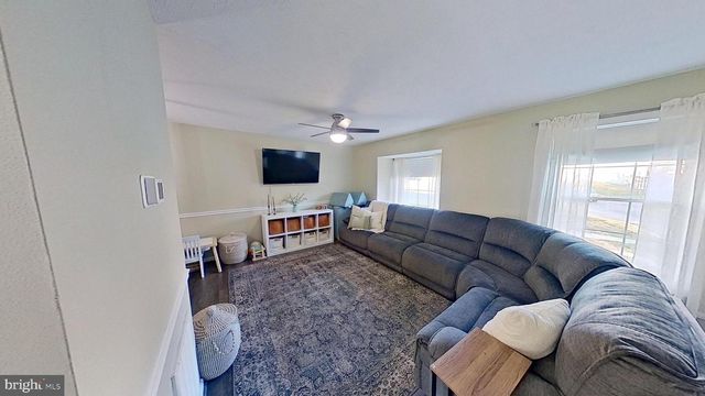 213 CHARLESTON CT, La Plata, MD 20646