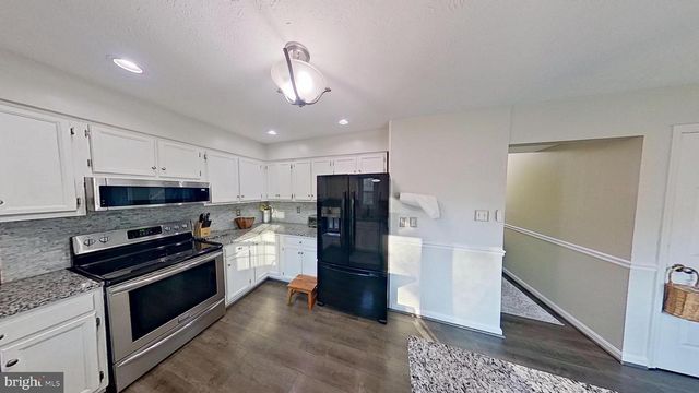 213 CHARLESTON CT, La Plata, MD 20646