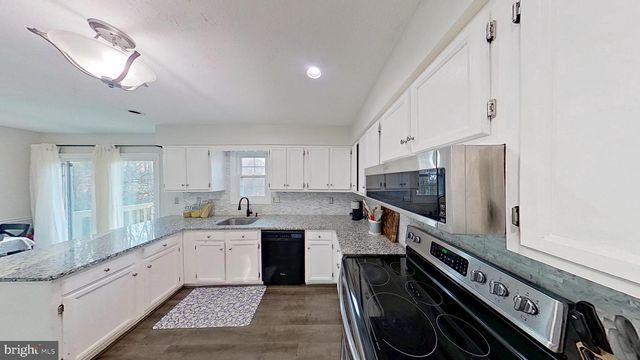 213 CHARLESTON CT, La Plata, MD 20646