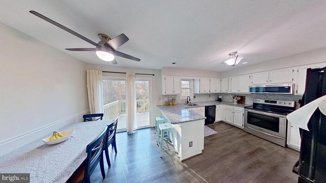 213 CHARLESTON CT, La Plata, MD 20646