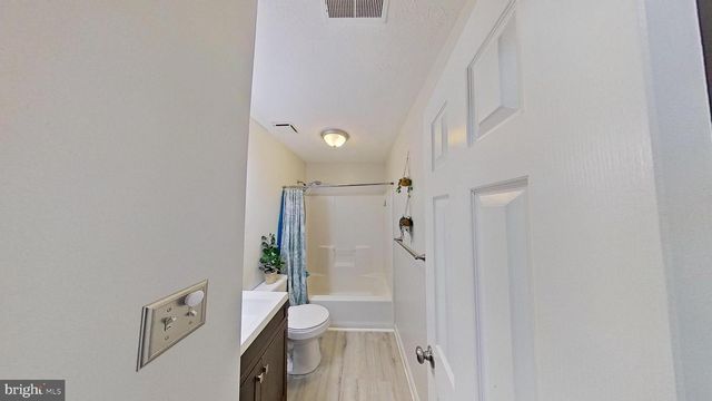 213 CHARLESTON CT, La Plata, MD 20646