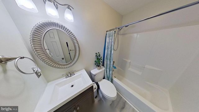 213 CHARLESTON CT, La Plata, MD 20646