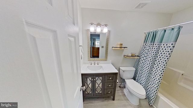 213 CHARLESTON CT, La Plata, MD 20646