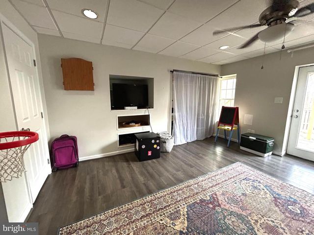 213 CHARLESTON CT, La Plata, MD 20646