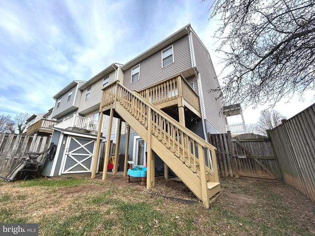 213 CHARLESTON CT, La Plata, MD 20646