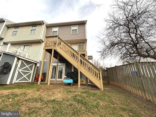 213 CHARLESTON CT, La Plata, MD 20646