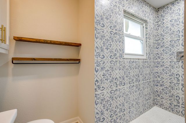 4737 Houghton Avenue, Fort Worth, TX 76107