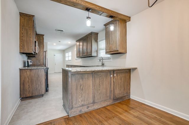 4737 Houghton Avenue, Fort Worth, TX 76107