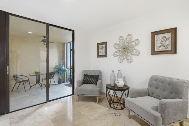 825 Egret Circle Unit 104, Delray Beach, FL 33444