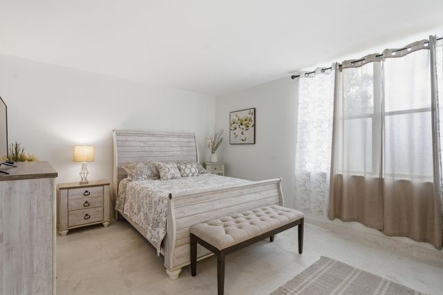 825 Egret Circle Unit 104, Delray Beach, FL 33444