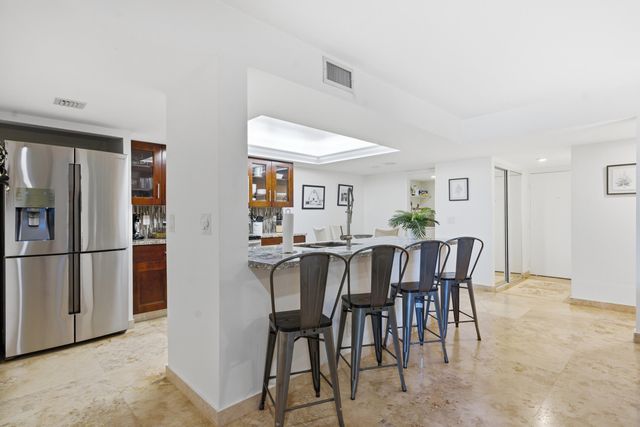 825 Egret Circle Unit 104, Delray Beach, FL 33444