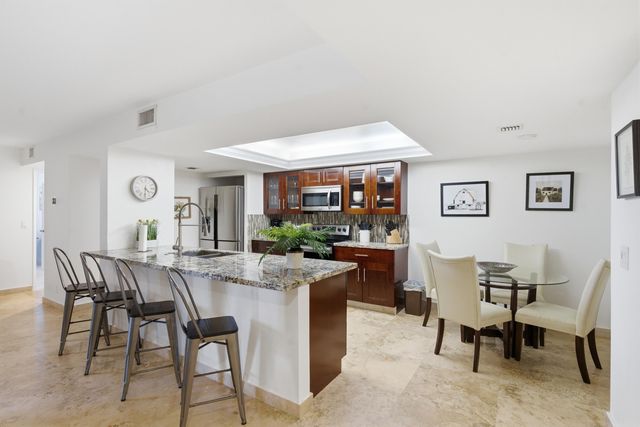 825 Egret Circle Unit 104, Delray Beach, FL 33444