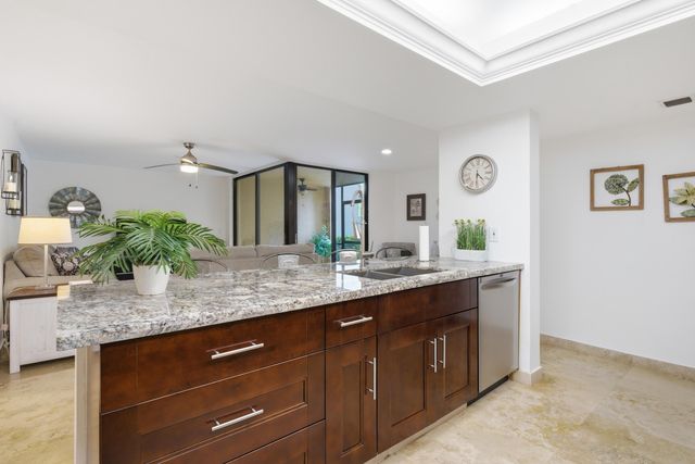 825 Egret Circle Unit 104, Delray Beach, FL 33444