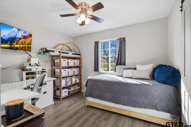 289 Acapulco Rd, Jefferson, TX 75657