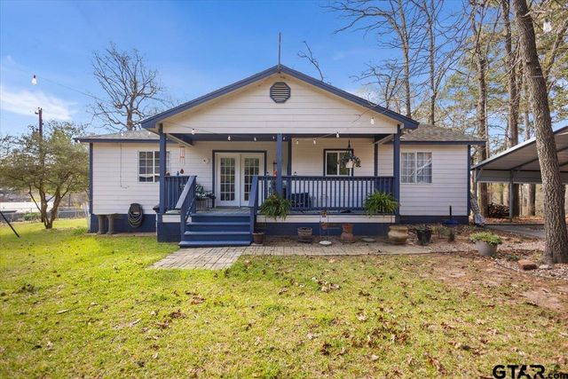 289 Acapulco Rd, Jefferson, TX 75657