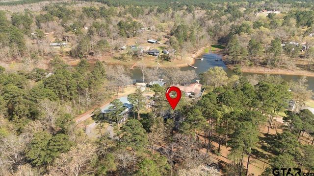 289 Acapulco Rd, Jefferson, TX 75657