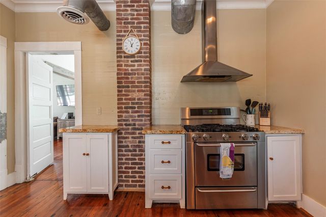 801 13th Street, Galveston, TX 77550