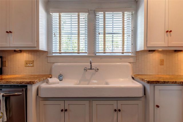 801 13th Street, Galveston, TX 77550