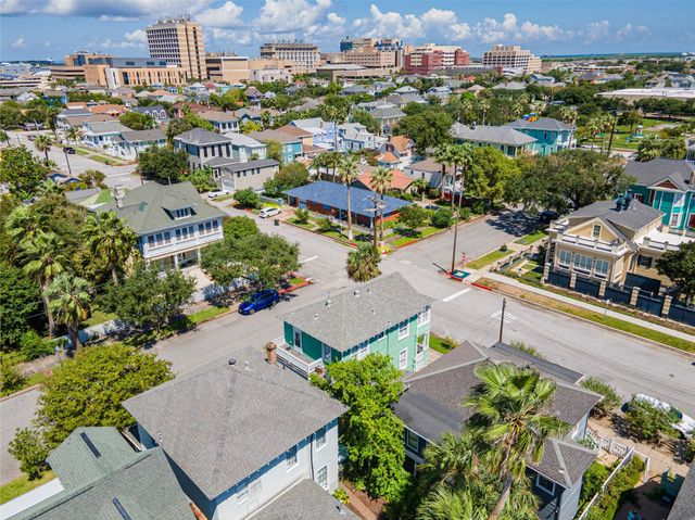801 13th Street, Galveston, TX 77550