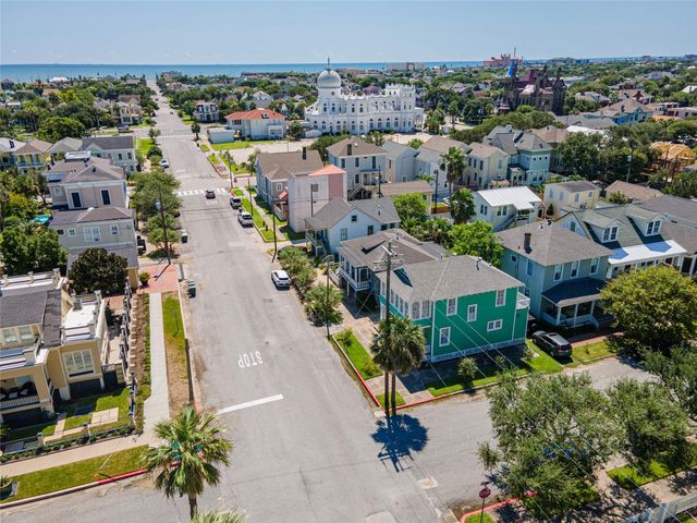 801 13th Street, Galveston, TX 77550