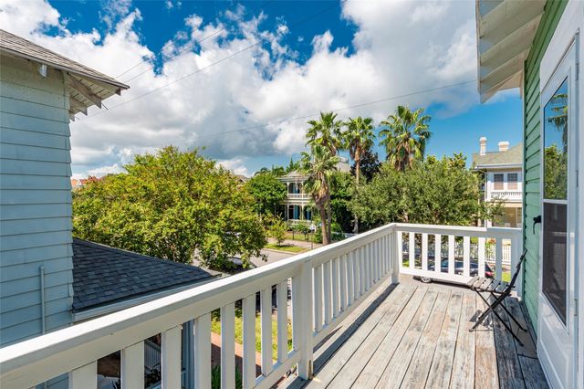 801 13th Street, Galveston, TX 77550