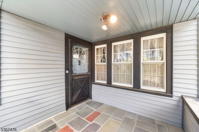 24 6Th Ave, Clifton City, NJ 07011