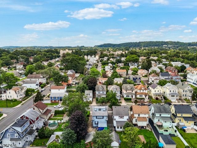 24 6Th Ave, Clifton City, NJ 07011