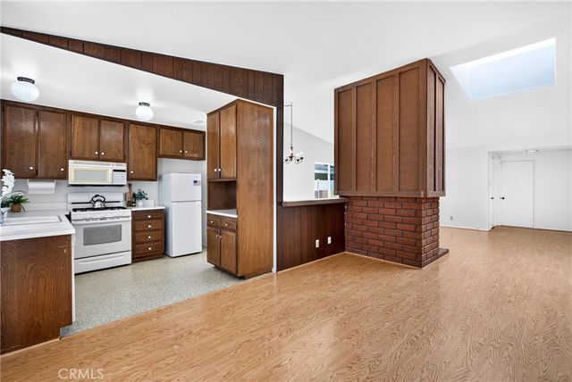 25102 La Suen Road, Laguna Hills, CA 92653