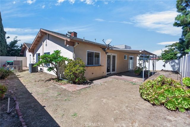 25102 La Suen Road, Laguna Hills, CA 92653