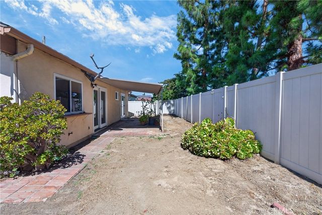 25102 La Suen Road, Laguna Hills, CA 92653