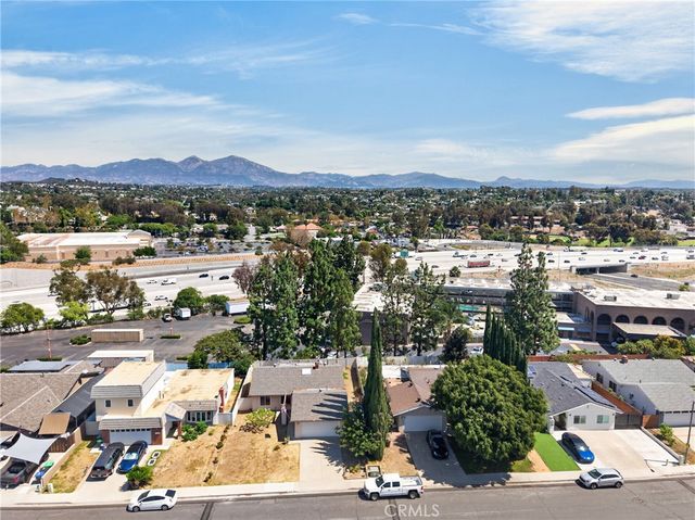 25102 La Suen Road, Laguna Hills, CA 92653