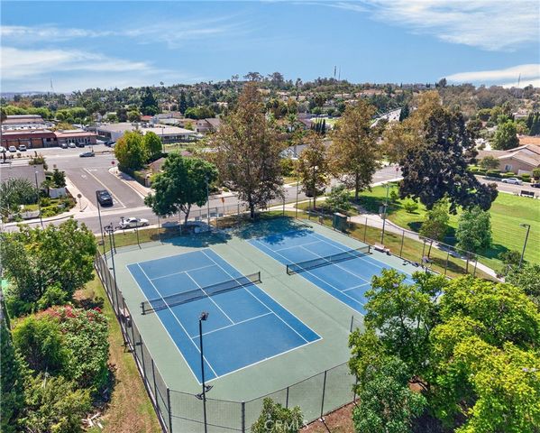 25102 La Suen Road, Laguna Hills, CA 92653