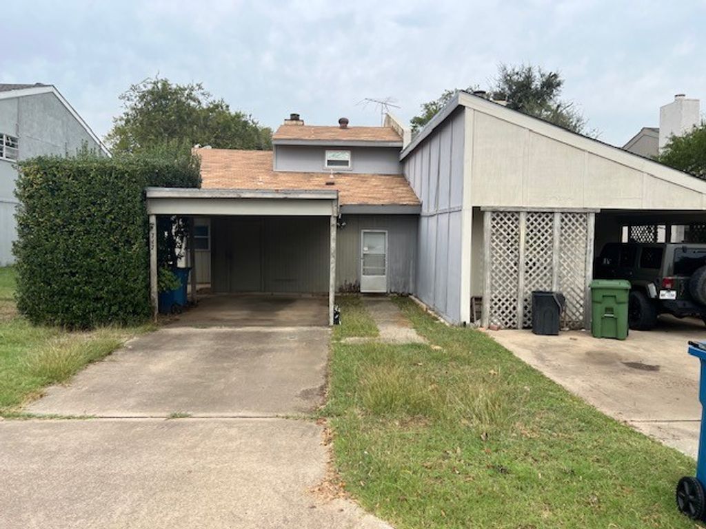 717 Cain Street, Lake Dallas, TX 75065