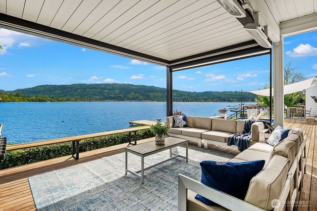 4233 E Lake Sammamish Shore Lane SE, Sammamish, WA 98075
